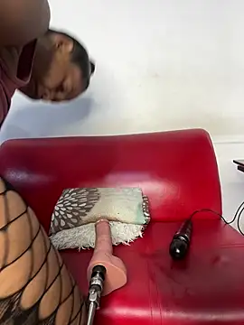 chiquimaturesexy online show from August 4, 2026, 9:30 pm