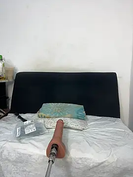 chiquimaturesexy online show from June 17, 2026, 9:36 pm