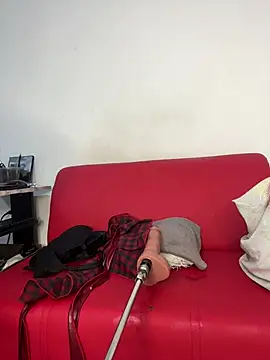 chiquimaturesexy online show from July 4, 2026, 9:30 pm
