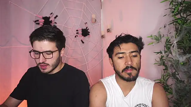 Snapshot of Tony_Wylie chatting on October 18, 2025, 4:53 pm Tony Wylie online show from October 18, 2025, 4:53 pm