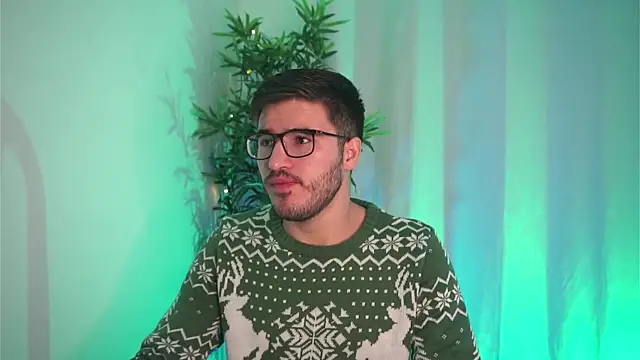 Snapshot of Tony_Wylie chatting on December 2, 2025, 11:01 am Tony Wylie online show from December 2, 2025, 11:01 am