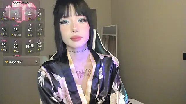 Snapshot of Velvetsky_1 chatting on March 18, 2026, 10:40 am Velvetsky 1 online show from March 18, 2026, 10:40 am