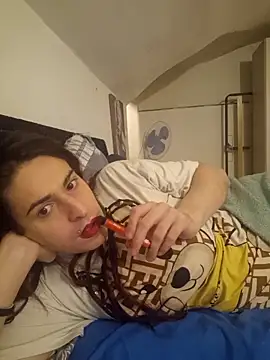 Snapshot of perla97 chatting on December 1, 2024, 5:29 pm perla97 online show from December 1, 2024, 5:29 pm
