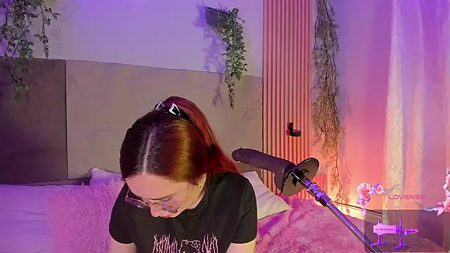 Snapshot of centaurigirl chatting on February 19, 2026, 4:31 am centaurigirl online show from February 19, 2026, 4:31 am