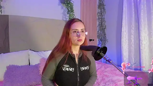 Snapshot of centaurigirl chatting on March 1, 2026, 5:07 am centaurigirl online show from March 1, 2026, 5:07 am