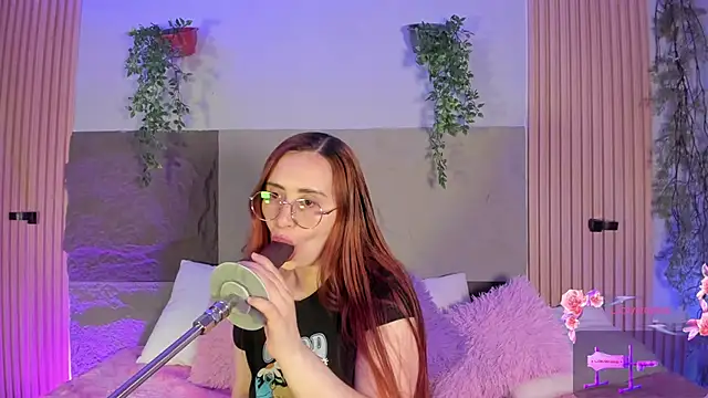 Snapshot of centaurigirl chatting on March 2, 2026, 3:18 am centaurigirl online show from March 2, 2026, 3:18 am