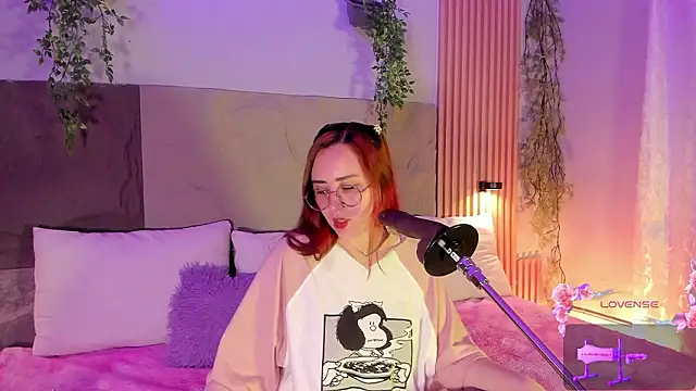 Snapshot of centaurigirl chatting on February 12, 2026, 11:48 pm centaurigirl online show from February 12, 2026, 11:48 pm