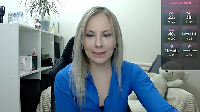 Snapshot of Sunny_bunny6 chatting on December 2, 2025, 9:27 pm Sunny bunny6 online show from December 2, 2025, 9:27 pm