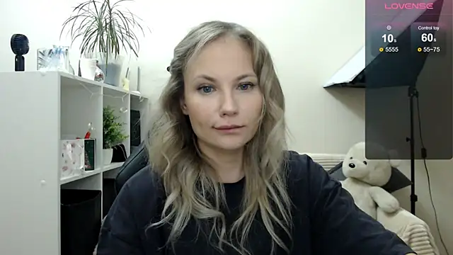 Snapshot of Sunny_bunny6 chatting on November 26, 2025, 4:01 am Sunny bunny6 online show from November 26, 2025, 4:01 am