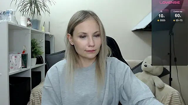 Snapshot of Sunny_bunny6 chatting on November 28, 2025, 3:50 am Sunny bunny6 online show from November 28, 2025, 3:50 am