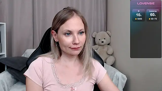 Sunny bunny6 online show from February 26, 2026, 4:07 pm