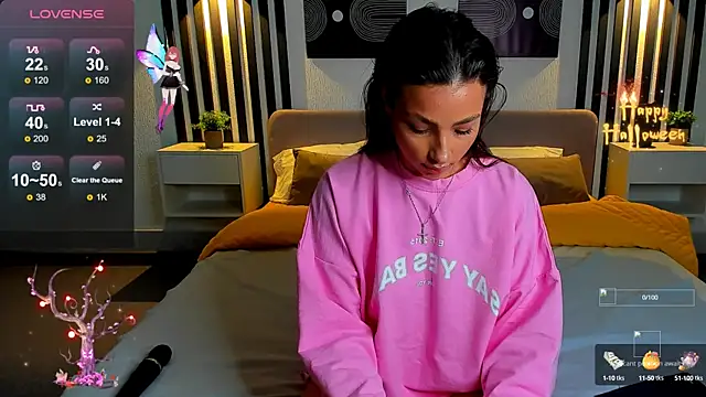 Snapshot of Tanita_Lambic chatting on October 8, 2025, 1:40 am Tanita Lambic online show from October 8, 2025, 1:40 am