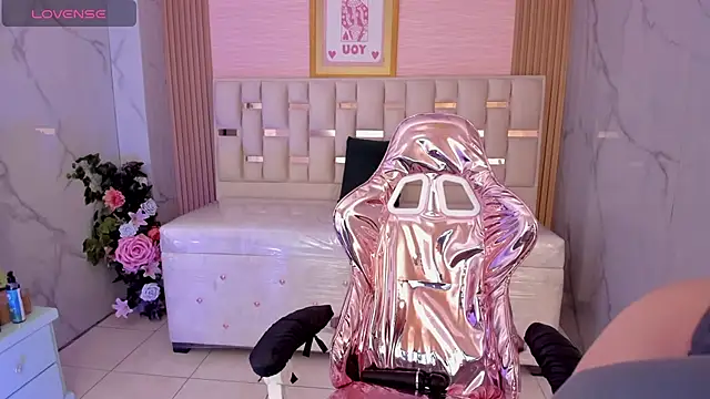 violet sub online show from February 22, 2025, 1:46 pm
