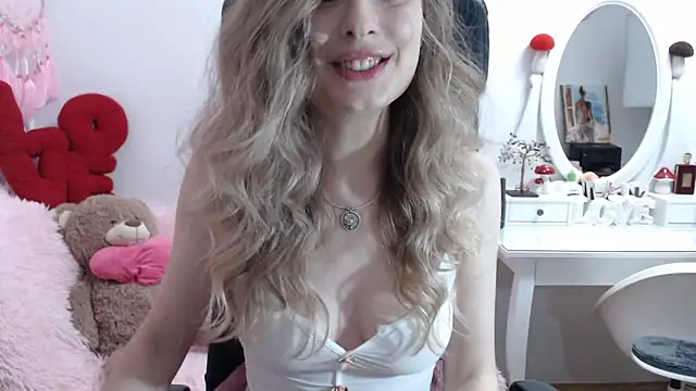 Snapshot of _sweettreat chatting on September 13, 2025, 12:10 am sweettreat online show from September 13, 2025, 12:10 am