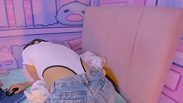  18alice online show from March 20, 2025, 5:46 am