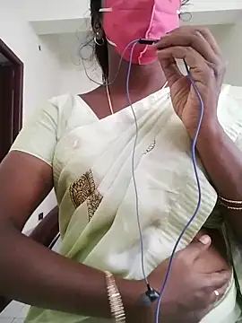 Snapshot of Preethytamilsexy chatting on November 28, 2025, 10:15 am Preethytamilsexy online show from November 28, 2025, 10:15 am