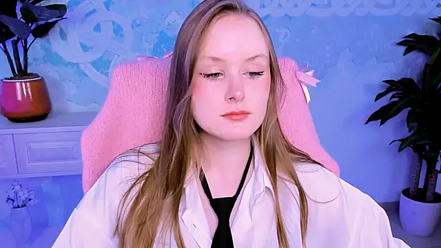 Snapshot of VivienLeeigh chatting on October 13, 2025, 1:45 pm VivienLeeigh online show from October 13, 2025, 1:45 pm