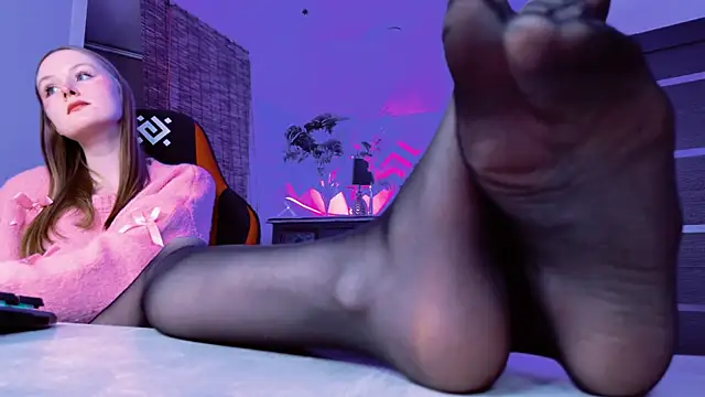 Snapshot of VivienLeeigh chatting on October 8, 2025, 1:56 pm VivienLeeigh online show from October 8, 2025, 1:56 pm