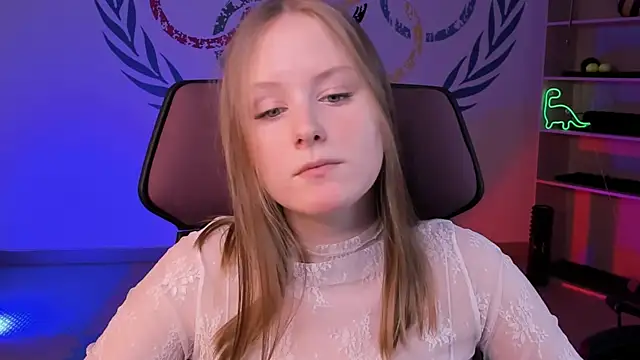 VivienLeeigh online show from February 6, 2025, 1:10 pm