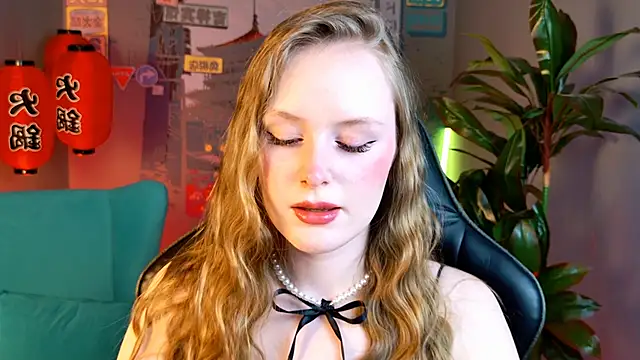 Snapshot of VivienLeeigh chatting on November 22, 2025, 9:08 am VivienLeeigh online show from November 22, 2025, 9:08 am