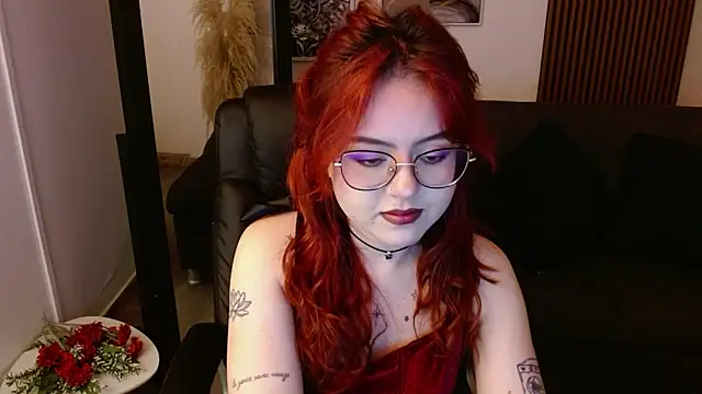 crimson tati  online show from February 19, 2025, 5:05 am