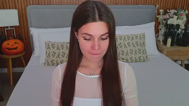 RihannaRose online show from October 27, 2025, 5:14 pm