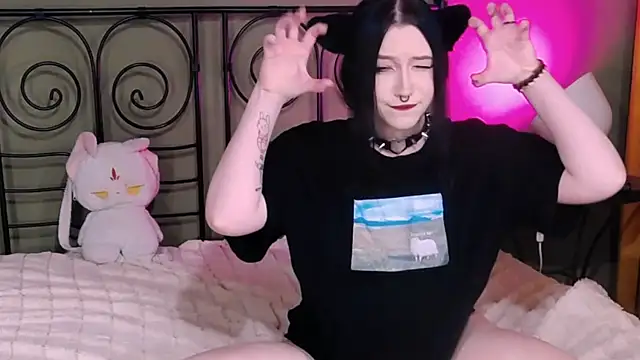 Snapshot of BlackyTea chatting on October 26, 2025, 12:22 am BlackyTea online show from October 26, 2025, 12:22 am