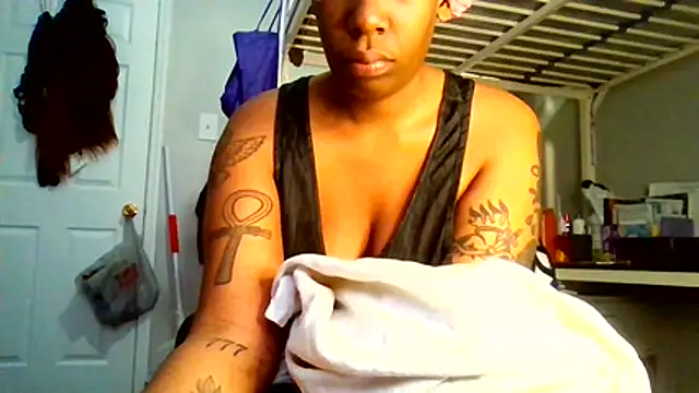 Snapshot of MsSapPhire500 chatting on November 15, 2025, 4:55 pm MsSapPhire500 online show from November 15, 2025, 4:55 pm