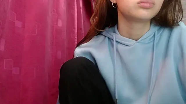 holy juli online show from February 28, 2026, 4:01 am