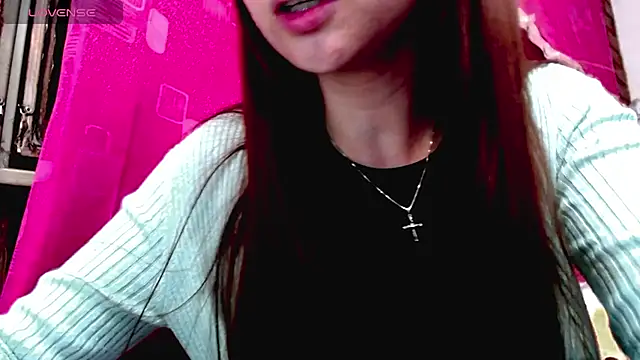 holy juli online show from January 16, 2026, 11:42 pm