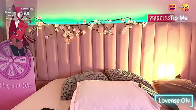 Snapshot of KellyOlsenbe chatting on October 6, 2025, 8:31 pm KellyOlsenbe online show from October 6, 2025, 8:31 pm