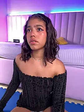 Snapshot of KellyOlsenbe chatting on March 6, 2026, 8:04 pm KellyOlsenbe online show from March 6, 2026, 8:04 pm