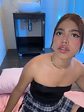 Snapshot of KellyOlsenbe chatting on March 14, 2026, 8:37 pm KellyOlsenbe online show from March 14, 2026, 8:37 pm