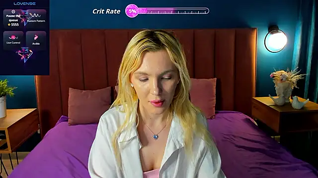 Snapshot of Fluffy_Monica chatting on March 25, 2026, 1:28 am Fluffy Monica online show from March 25, 2026, 1:28 am