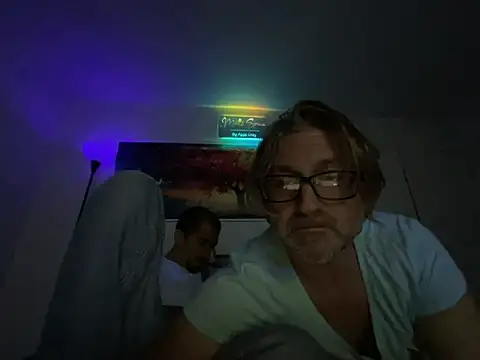 onlym4m online show from October 18, 2025, 4:47 am