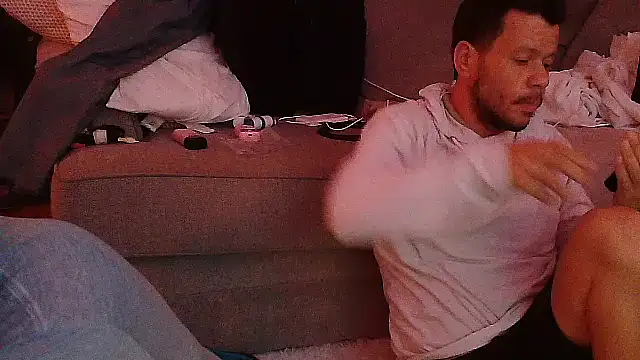 onlym4m online show from September 16, 2025, 1:06 am