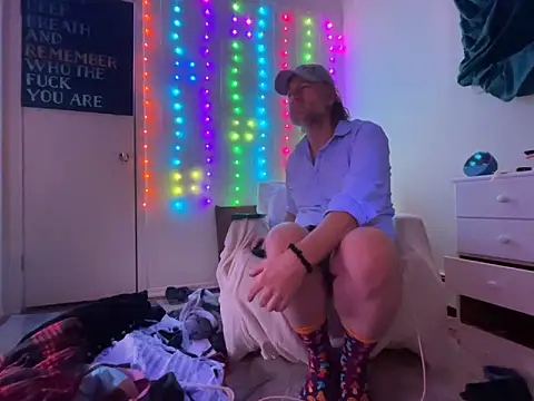 onlym4m online show from March 10, 2025, 2:39 am