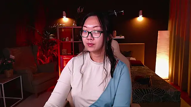 Snapshot of Marine_Vact chatting on October 13, 2025, 2:07 pm Marine Vact online show from October 13, 2025, 2:07 pm