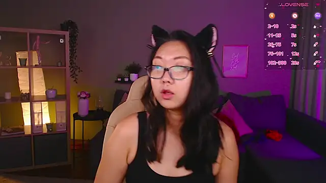 Snapshot of Marine_Vact chatting on October 7, 2025, 2:07 pm Marine Vact online show from October 7, 2025, 2:07 pm