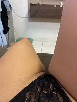 luara1988 online show from April 29, 2026, 11:03 am