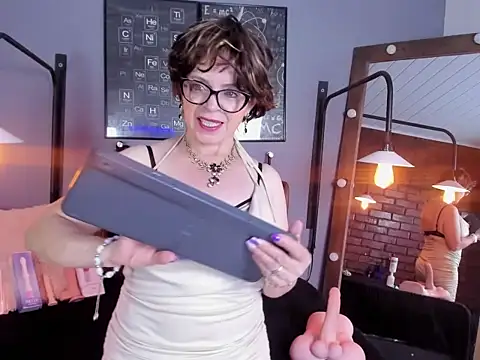 Samantha mature56 online show from September 27, 2025, 3:12 am