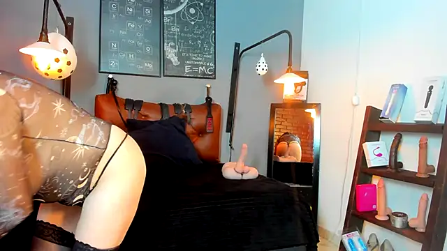 Samantha mature56 online show from July 15, 2026, 2:18 am