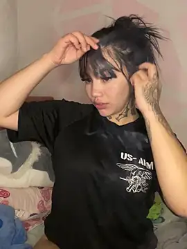 Nickiiiii online show from March 2, 2025, 7:21 am