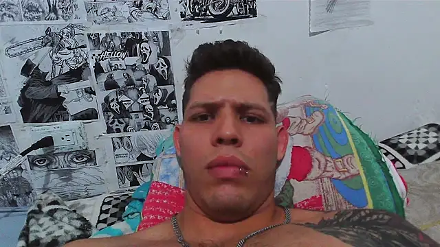 Snapshot of King_russo chatting on March 4, 2025, 11:43 pm King russo online show from March 4, 2025, 11:43 pm
