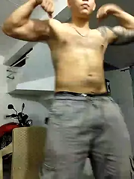 Snapshot of King_russo chatting on September 18, 2025, 12:35 am King russo online show from September 18, 2025, 12:35 am