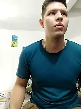 Snapshot of King_russo chatting on September 13, 2025, 3:34 pm King russo online show from September 13, 2025, 3:34 pm