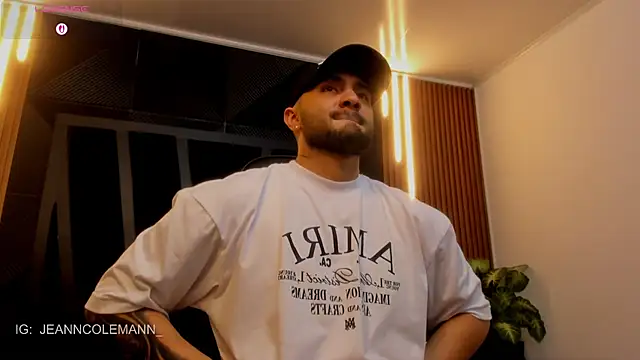 Snapshot of JeanColleman chatting on December 4, 2025, 11:26 pm JeanColleman online show from December 4, 2025, 11:26 pm