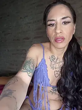 LaCristinatrans online show from November 20, 2025, 6:52 pm