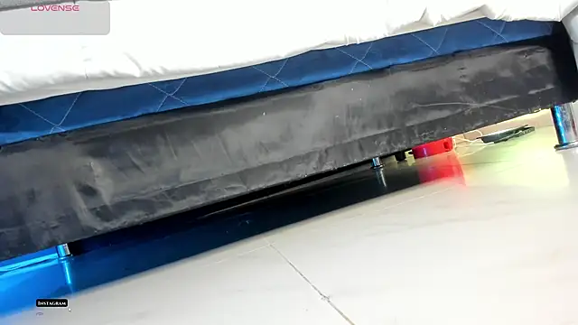 Snapshot of victoria_byte chatting on November 29, 2025, 5:57 pm victoria byte online show from November 29, 2025, 5:57 pm