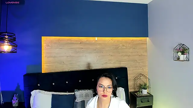 Snapshot of victoria_byte chatting on November 25, 2025, 9:26 pm victoria byte online show from November 25, 2025, 9:26 pm